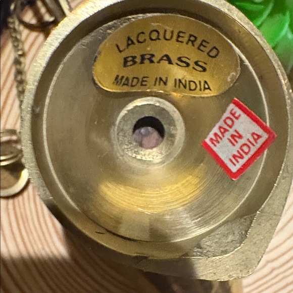 Vintage Lacquered Brass Decorative Genie Lamp figurine - Picture 6 of 6